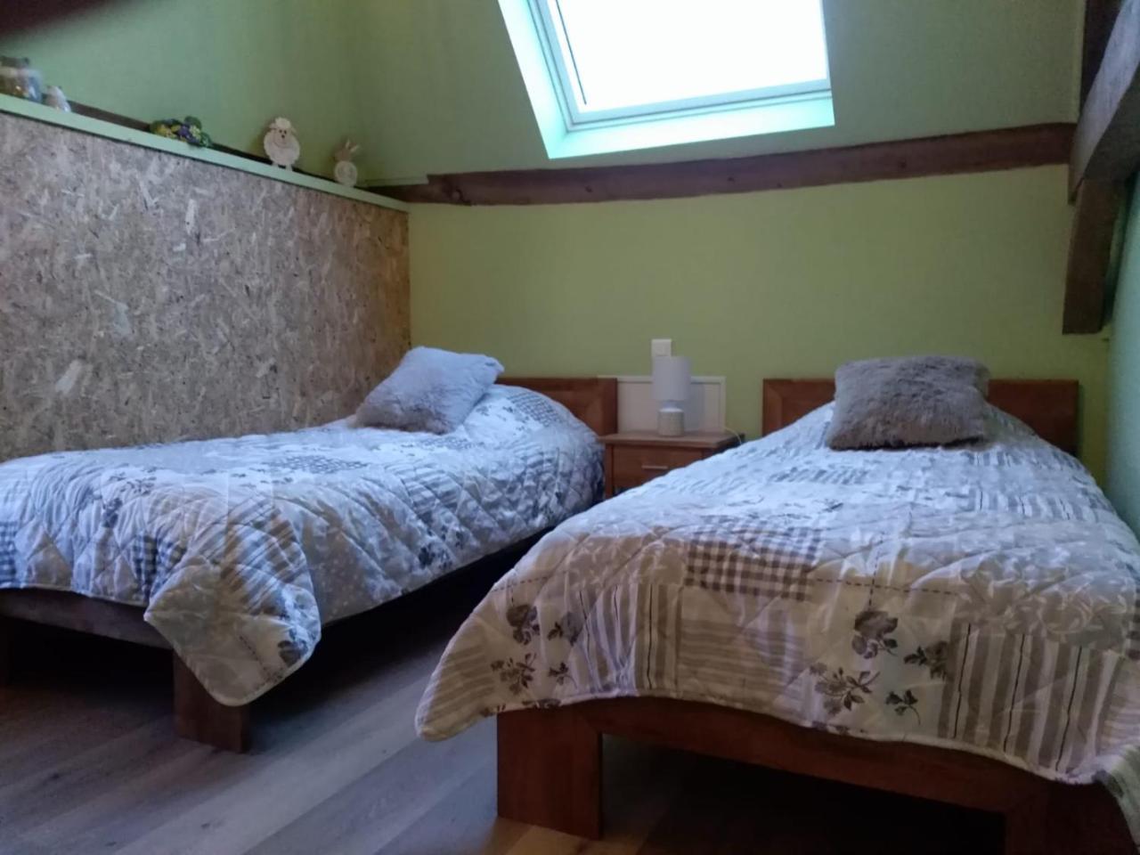 Gite De La Ferme Des Crins Blancs Hazebrouck Exterior foto